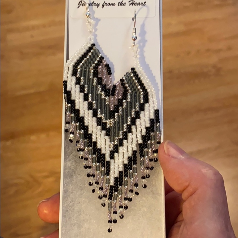 NEW!!!   JEWELRY FROM THE HEART Fringe Earrings!!! - Picture 2 of 4